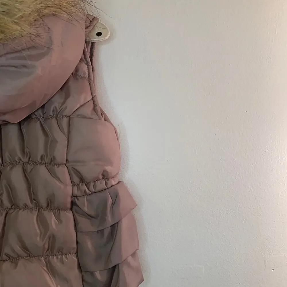 LITTLE LASS Girl’s Taupe Faux Fur Hooded Zip Up Vest / Size: 4